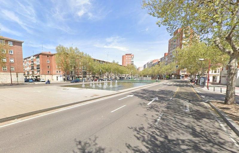 Foto 319db358-8d30-41e7-8428-b5eb7a303731. Edifici a La Farola Valladolid