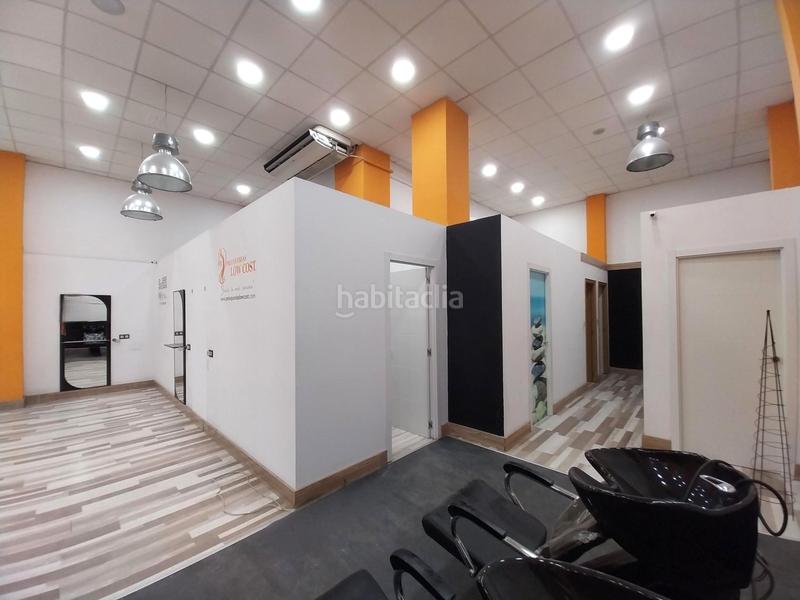 Foto 848f60b1-283b-4bef-bac2-a89c6a5fea34. Alquiler local comercial local com. en alquiler en Circular, 2 despachos. en Valladolid