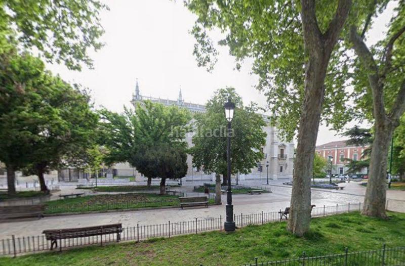Foto 5235848b-bafb-4288-9f93-aa69197d499f. Rent business premise in Centro Valladolid
