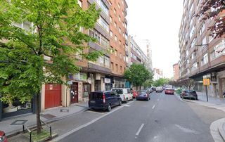 Pis  Cervantes. Piso en venta en semicentro, 4 dormitorios.