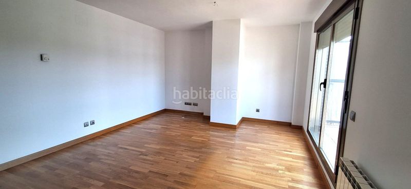 Foto fb7de204-4388-4df4-87dd-cc03de6e1d21. Dúplex amb calefacció aparcament a Delicias Valladolid