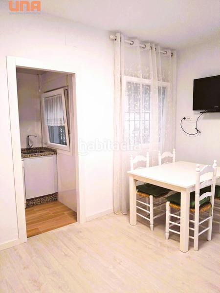 Foto b6b0c01f-49c9-4fa3-bd61-774abf455548. Alquiler piso bonito piso en alquiler listo para entrar a vivir junto a la emblemática plaza de la corredera solo contratos temporada en Córdoba