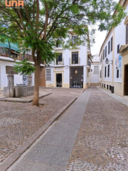 Foto e6e914db-727f-4379-95d2-3cca31ad0693. Alquiler piso bonito piso en alquiler listo para entrar a vivir junto a la emblemática plaza de la corredera solo contratos temporada en Córdoba