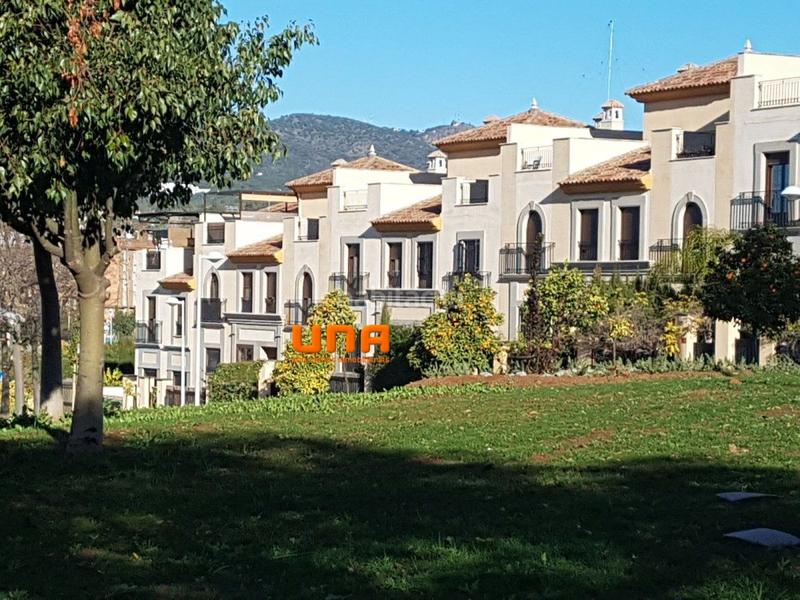 Foto 75a6f118-a976-444d-ab33-d100a2898549. Reihenhaus mit heizung parking pool in El Brillante -El Naranjo - El Tablero Córdoba