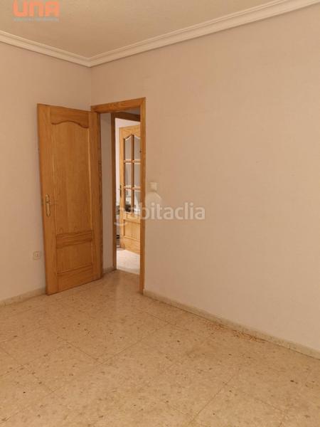 Foto b2f6c976-e94f-4725-9209-bced9e4dd649. Piano terra con riscaldamento in Fátima - Levante Córdoba