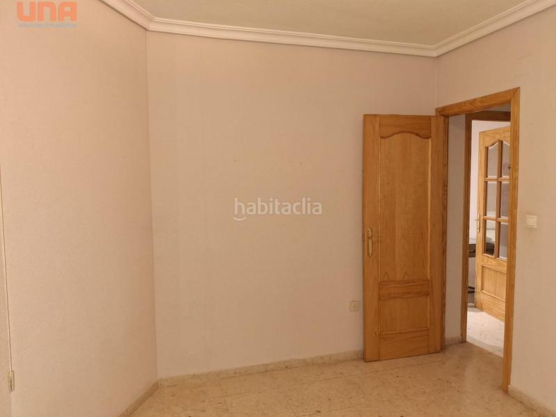 Foto e6abd56f-0fb6-4932-8b99-0f18aaeb7c9f. Piano terra con riscaldamento in Fátima - Levante Córdoba