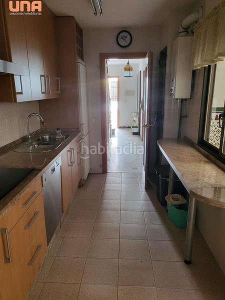 Foto de6c2d3a-8c3c-448a-98cc-93593e5f3c2e. Casa adossada amb calefacció aparcament a casco histórico - ribera - san basilio Córdoba