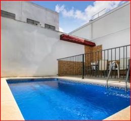 Casa in Villarrubia. Casa urbana en villarubia con garaje y piscina propia con licenc