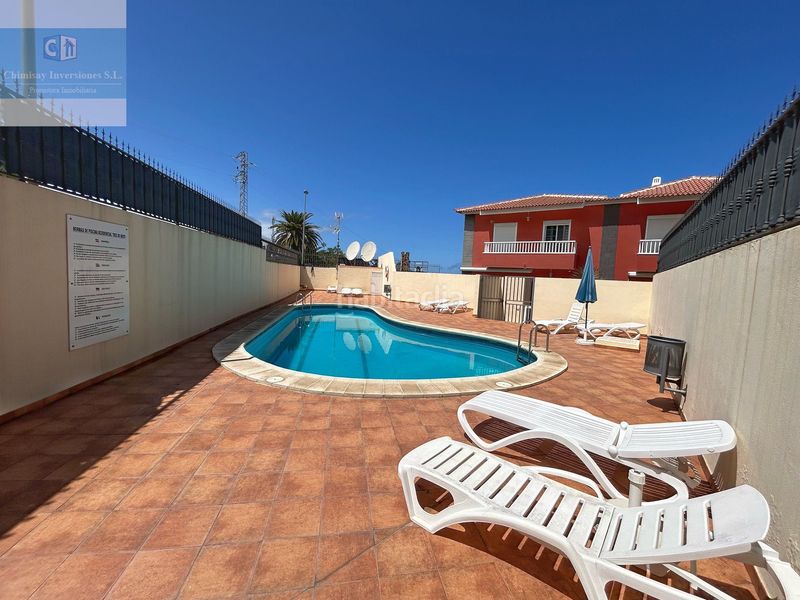 Foto a504e8f0-6e25-48d1-8e6c-58241727f558. Casa adossada amb aparcament piscina a La Quinta Santa Úrsula