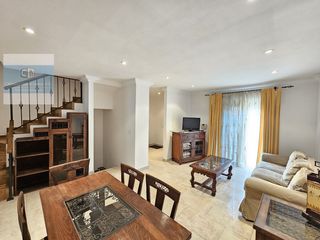 Location Maison jumelée à La Quinta. Adosado en alquiler de 3 dormitorios la quinta