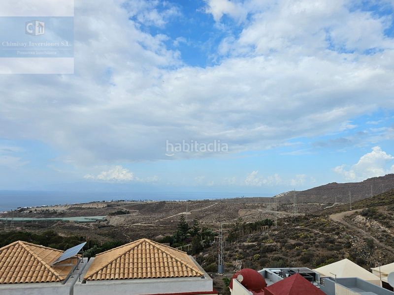 Foto ce8992df-f392-4056-94d2-c514d2885efa. Casa adossada amb calefacció aparcament a Chayofa Arona