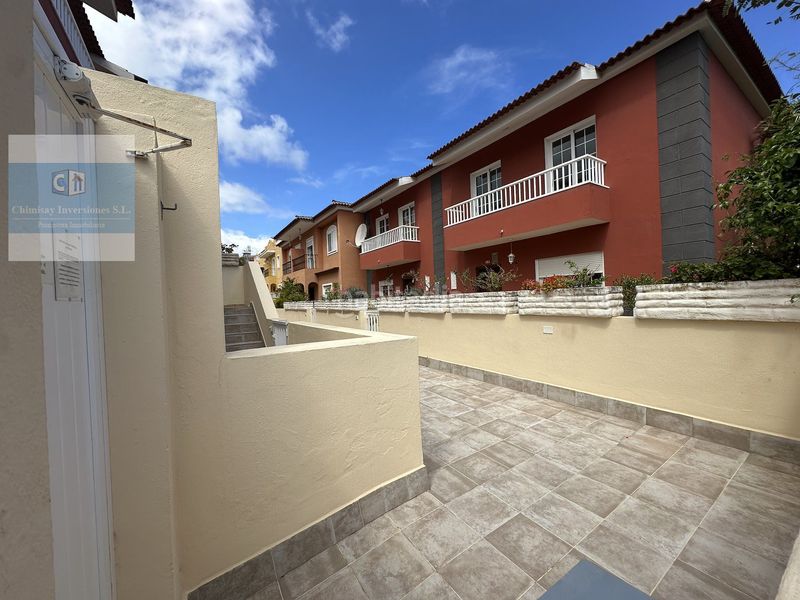 Foto babf3f6d-1e98-436a-8db0-adb58259e46b. Casa adossada amb aparcament a La Quinta Santa Úrsula