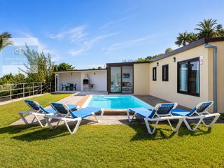 Masia a La Vera - El Farrobillo - Tosca de Ana María. Casa moderna con piscina, finca y vistas espectaculares