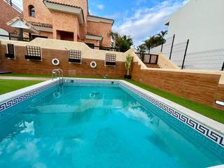 Casa  Laurisilva. Villa amarilla golf