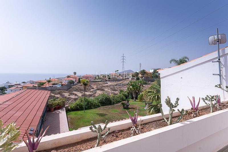 Foto f28dbbfb-17d8-40ee-9200-1563e0bc04df. Maison avec parking dans Araya Candelaria