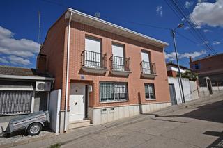 Pis  Callejón arco de san juan. 108g vivienda en planta baja con patio y garaje