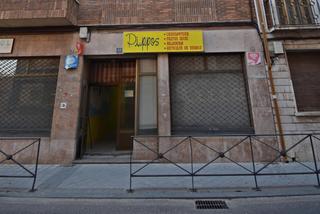 Local Comercial  Calle real. Local comercial en la calle real de íscar. dispone de 131,85m2 d