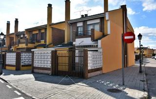 Casa adossada  Peral. Ref. 124d. vivienda unifamiliar adosada en íscar