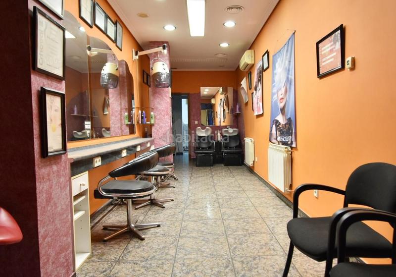 Foto 379d6478-8dc1-463a-baf5-d55f577d5179. Affitto locale commerciale in Íscar