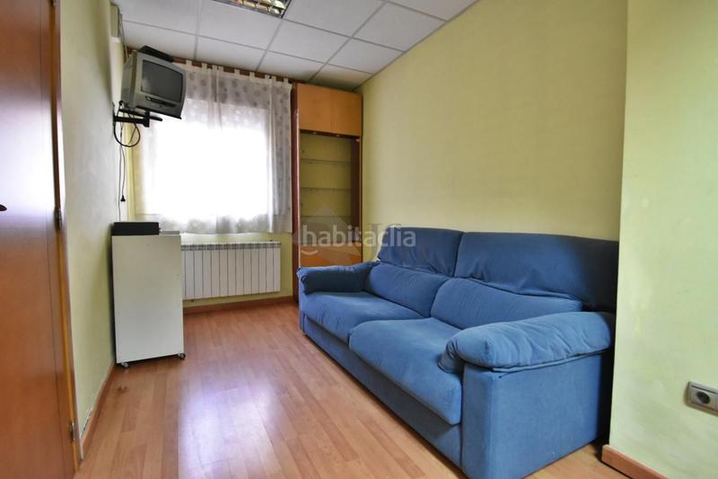 Foto c03e2582-9056-4fca-acfe-b78589a20edc. Affitto locale commerciale in Íscar