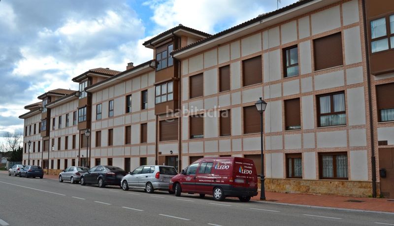 Foto af96acf2-6432-477a-b408-47d097342b77. Planta baixa amb calefacció aparcament a Olmedo