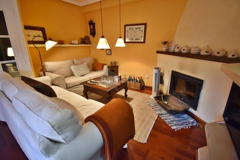 Foto d6772250-9773-4603-b1a2-9877635210d1. Casa amb calefacció piscina a Olmedo