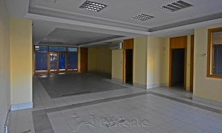 Local Comercial  Calle real. Local comercial ubicado en la calle real de íscar. 183m2 distrib
