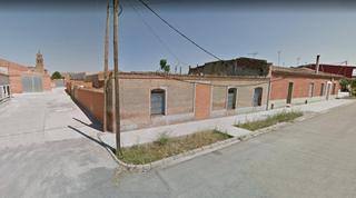 Terrain résidentiel  Calle arévalo. Se vende parcela urbana en ataquines, de 718m2, próxima a plaza