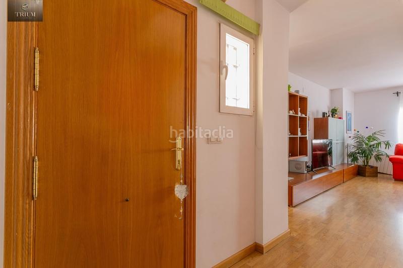 Foto 3f061dd9-7a86-4d3b-a8fe-ccf8adb545d5. Casa pareada preciosa casa , zona centro comercial nevada en Armilla