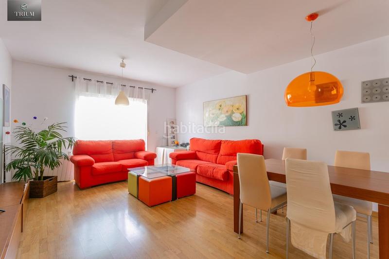 Foto 6c6acad7-605f-4512-8d27-71b5fb15952f. Casa pareada preciosa casa , zona centro comercial nevada en Armilla