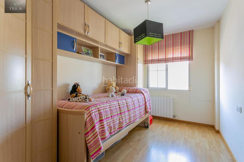 Foto a39b0b03-b2ab-4276-9e7e-8e450d7cdb5a. Casa pareada preciosa casa , zona centro comercial nevada en Armilla