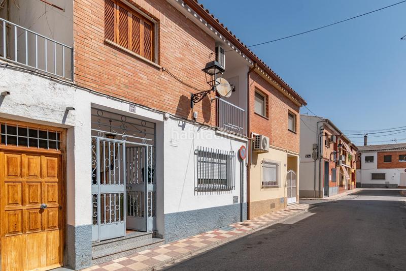 Foto b80ca065-f50a-48b1-9592-bcbc21f96d76. Semi detached house in Albolote