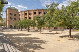 Appartement à Calle doctor víctor escribano 4. Piso reformado en zona muy demandada de granadaplaza de toros