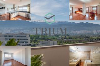 Penthouse in Campus de la Salud. Impresionante ático con terraza de 200 m2, garaje doble y traste