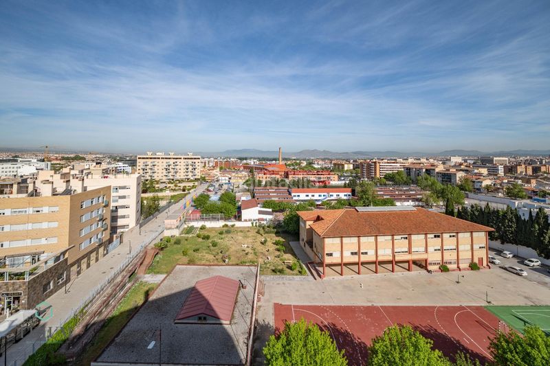 Foto 4d215827-6360-414c-a31c-884738ef76e0. Àtic amb calefacció aparcament piscina a Campus de la Salud Granada