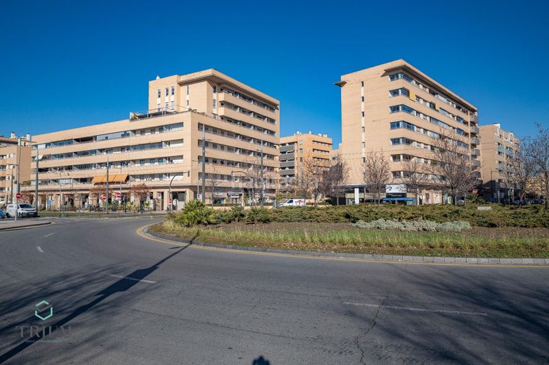 Foto be8fceee-ab5b-4ad8-8eb5-db225c663878. Àtic amb calefacció aparcament piscina a Campus de la Salud Granada