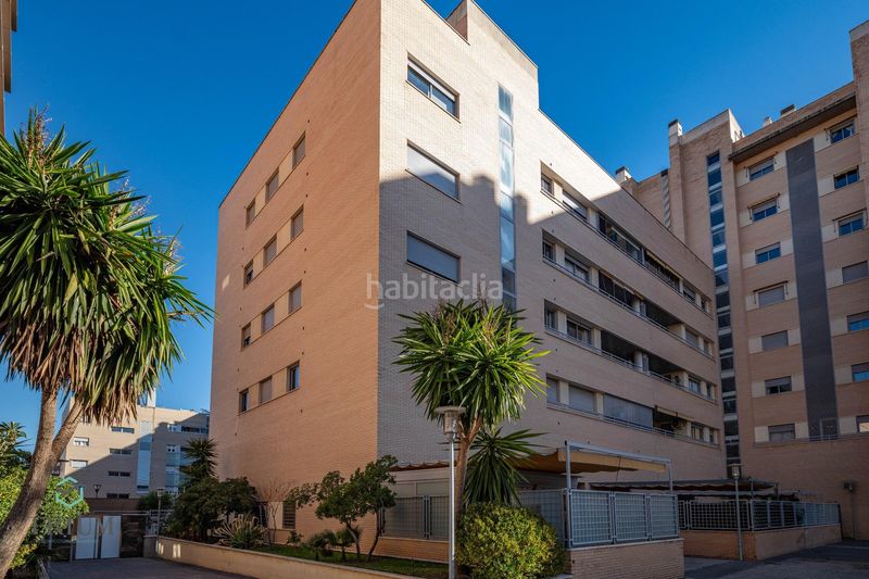 Foto d56d58eb-d8d1-4409-84b2-a5c0ed08740f. Àtic amb calefacció aparcament piscina a Campus de la Salud Granada