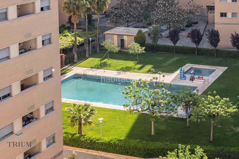 Foto fd17e711-217d-4a81-9d94-01c47e5cb413. Àtic amb calefacció aparcament piscina a Campus de la Salud Granada