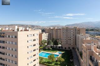 Penthouse in Campus de la Salud. Espectacular áticodúplex con garaje y trastero