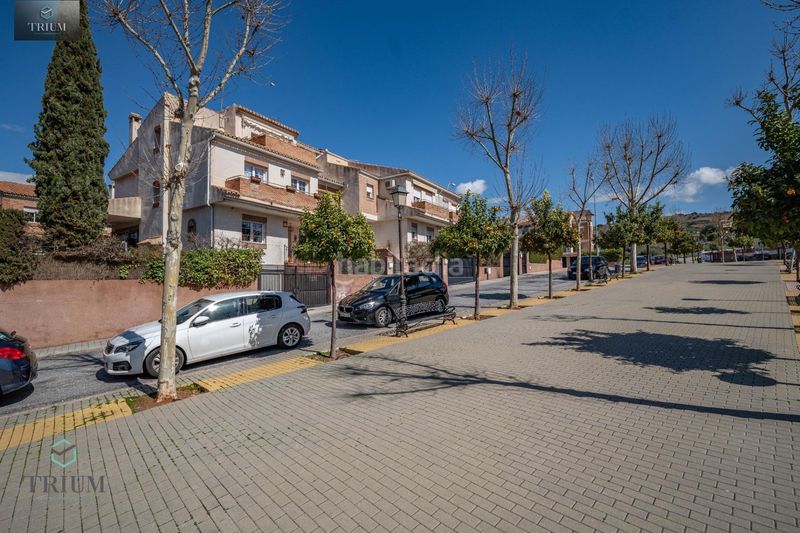 Foto 07cd3cad-6884-467c-9fd5-b51e1c0b0f19. Casa pareada chalet en zona rebites en Huétor Vega