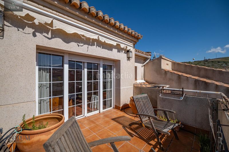 Foto 637bd2fa-6556-4a16-be1b-c8e71cd49775. Casa pareada chalet en zona rebites en Huétor Vega