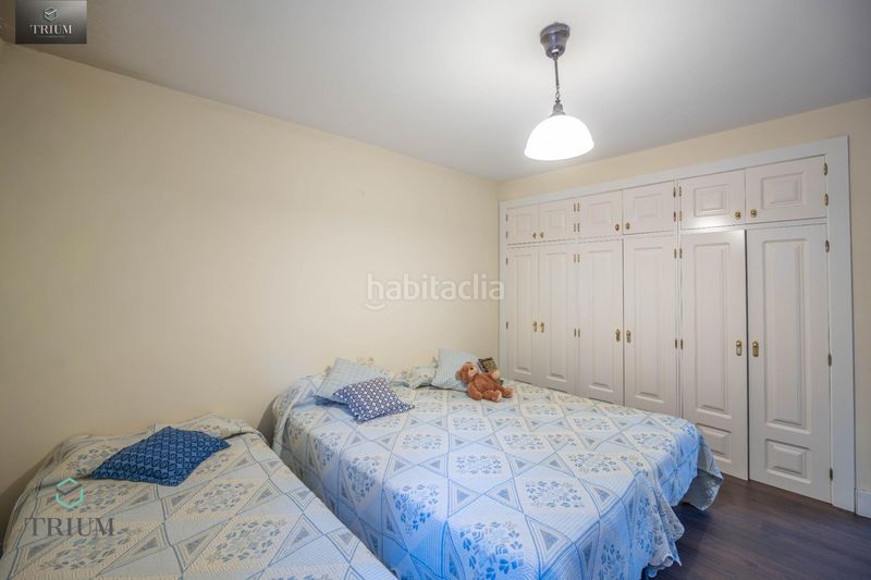 Foto 6c950658-f64b-42a0-a109-d5173a1f04d7. Casa pareada chalet en zona rebites en Huétor Vega
