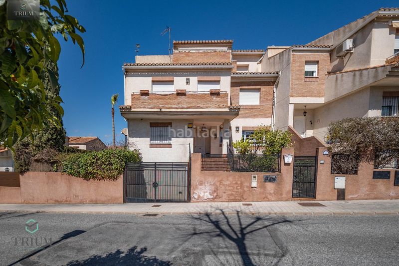 Foto 90c08cd1-6984-404c-a1e6-7a42580ecd15. Casa pareada chalet en zona rebites en Huétor Vega