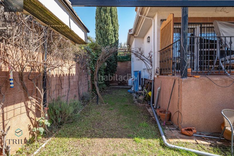 Foto a8605e3d-f4e5-4a89-bdd9-7f9bf80768ca. Casa pareada chalet en zona rebites en Huétor Vega