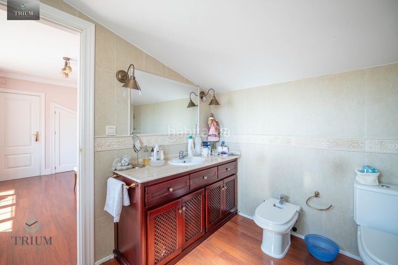 Foto b164d2f4-0ba9-4d30-8510-90162de87a87. Casa pareada chalet en zona rebites en Huétor Vega
