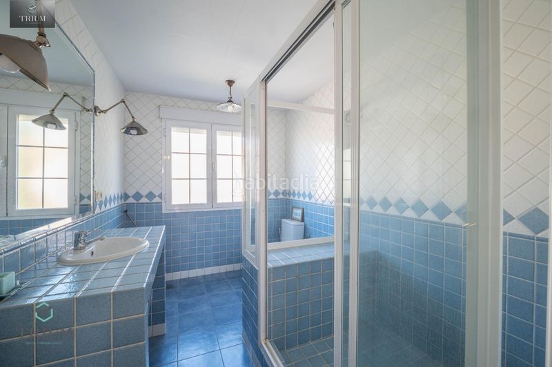 Foto c46bf0ba-3a2a-45d9-a3b2-7bbb64421db1. Casa pareada chalet en zona rebites en Huétor Vega