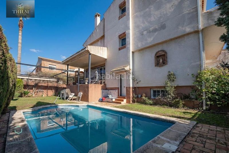 Foto f5d7532b-7735-4c27-9ab6-9de6ef387d2d. Casa pareada chalet en zona rebites en Huétor Vega
