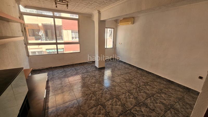 Foto 1500121d-e8e0-4e2d-b90b-dcf061070920. Flat in carrer de salvador rubio 6 in Ciutat Fallera Valencia