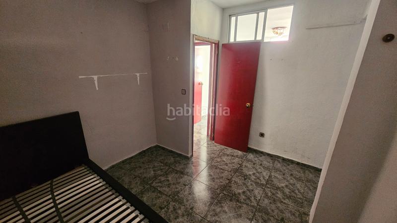 Foto c569535d-7cea-45b8-9395-5698a803574c. Flat in carrer de salvador rubio 6 in Ciutat Fallera Valencia