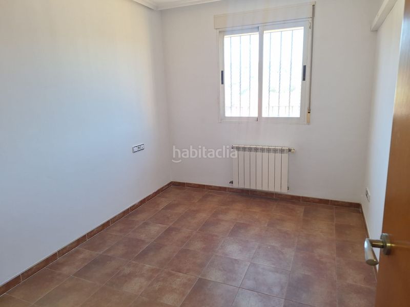 Foto 5aa5b216-132a-4578-bf46-2ff810940135. Casa adossada amb calefacció aparcament a Riba - roja de Túria